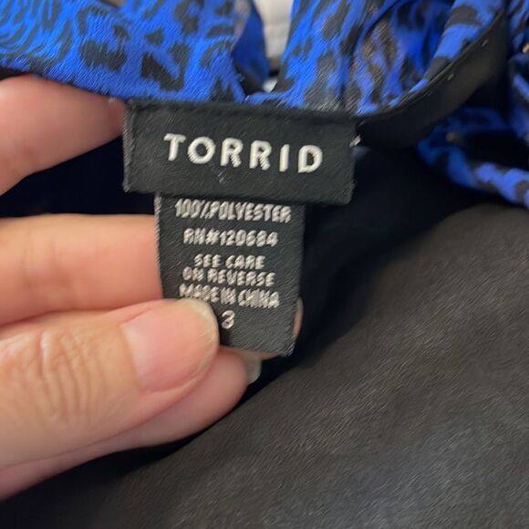 Torrid Black & Blue Animal Print Chiffon Tank Blouse Top Size 3X - Picture 3 of 3
